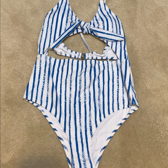 NWT Cupshe bathing suit size M - Picture 5 of 6